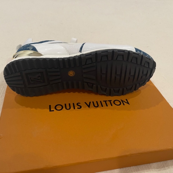 Lou’s Vuitton sneakers - Picture 3 of 6